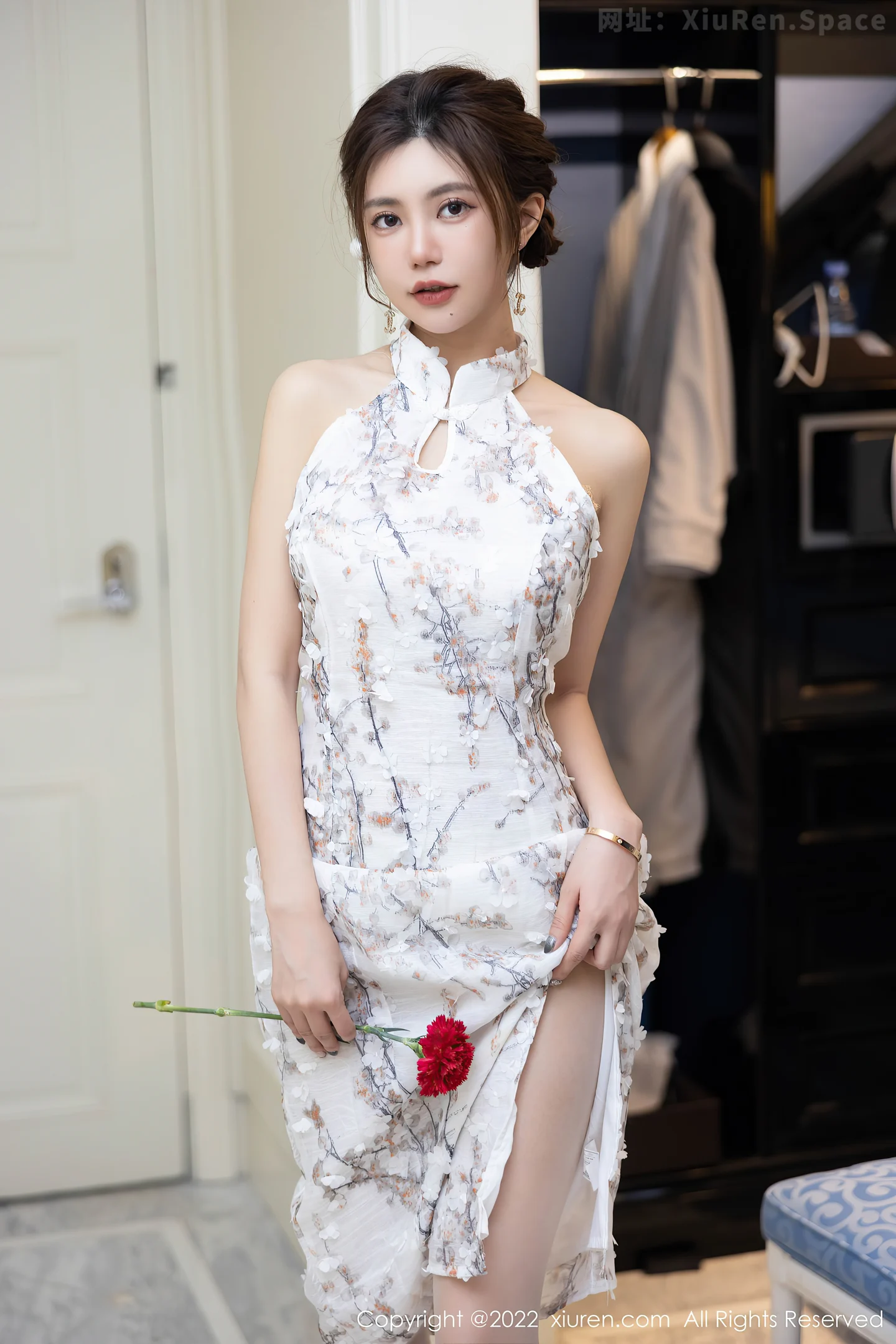 图片[5]-[XiuRen秀人网] VOL.5713 女神绮里嘉ula心愿旅拍性感图案旗袍配开档白丝撩人诱惑写真97P-秀人网官方网站